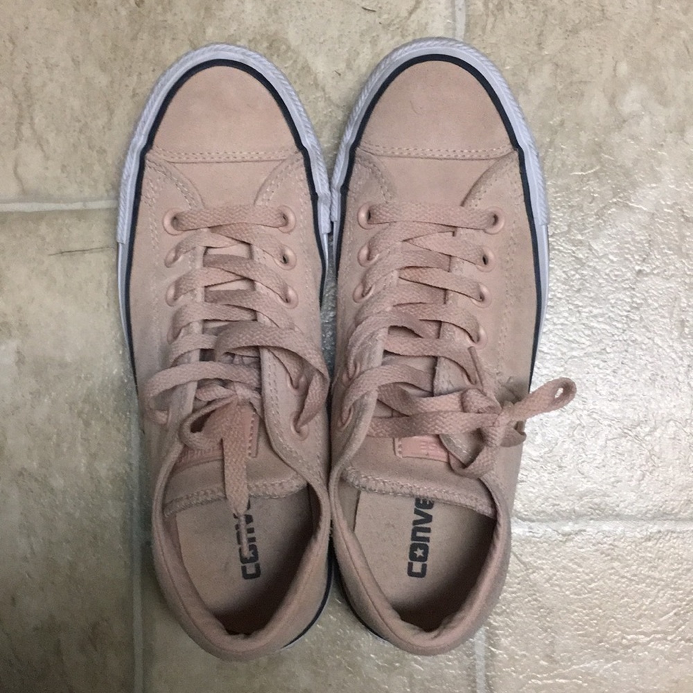 Pink suede converse - Picture 2 of 6